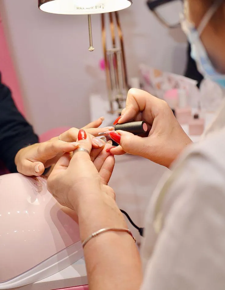 Aplicación de Uñas